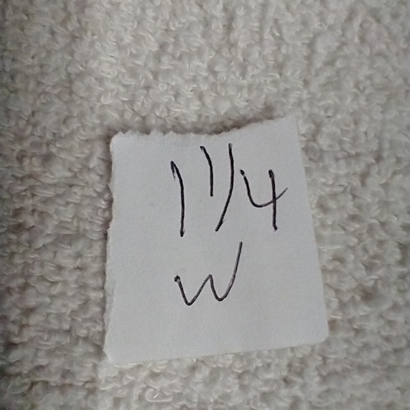 Silvertone heart post earrings - Picture 3 of 3